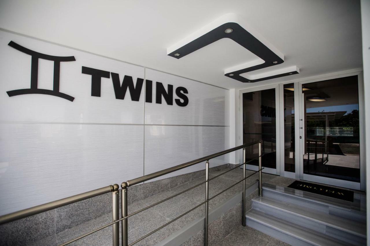 Twins Apartments Kato Pyrgos Buitenkant foto